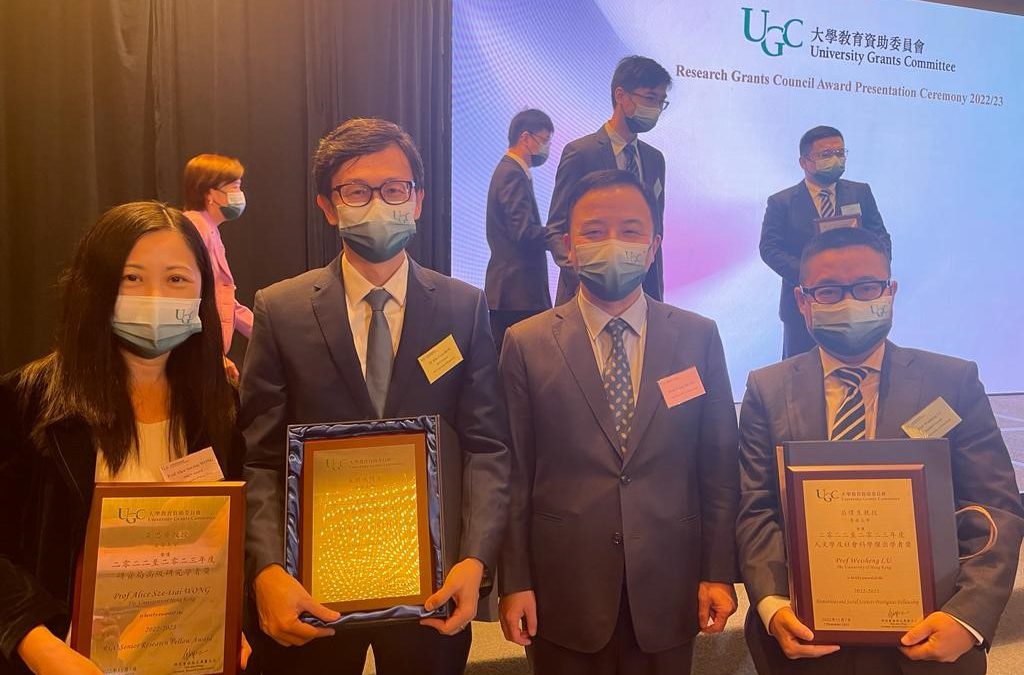 Prof. Wilson Lu received the certificate of his Humanities and Social Sciences Prestigious Fellowship Scheme (HSSPFS) (HSSPF)