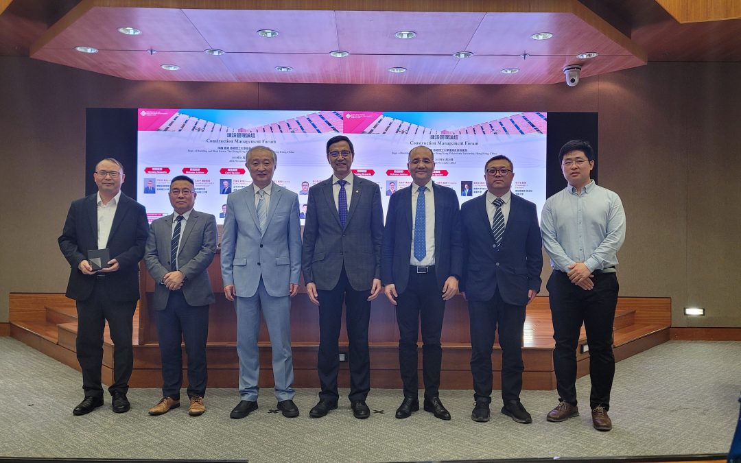 Prof. Lu was invited to give a keynote speech on the “Construction Management Forum” at HKPolyU on 20 November 2023
